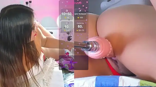 Snapshot of Nicolle_Thier chatting on November 11, 2025, 6:30 pm Nicolle Thier online show from November 11, 2025, 6:30 pm