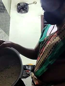 papukurty online show from September 19, 2025, 2:02 am