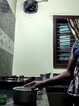 papukurty online show from October 6, 2025, 12:19 am