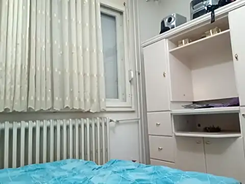 Snapshot of milf44milf chatting on February 14, 2026, 5:15 am milf44milf online show from February 14, 2026, 5:15 am