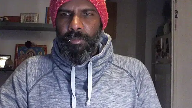 Snapshot of frenchblackc31 chatting on November 21, 2025, 5:44 pm frenchblackc31 online show from November 21, 2025, 5:44 pm