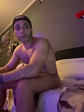 Snapshot of 1Richrichard1 chatting on June 20, 2026, 10:34 pm 1Richrichard1 online show from June 20, 2026, 10:34 pm