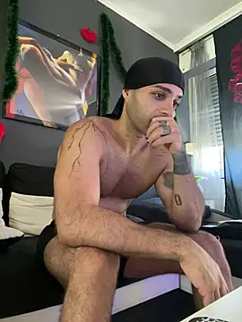 Snapshot of 1Richrichard1 chatting on July 12, 2026, 11:56 am 1Richrichard1 online show from July 12, 2026, 11:56 am