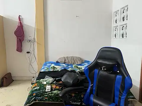 Snapshot of siilvestremx chatting on November 22, 2025, 5:50 am siilvestremx online show from November 22, 2025, 5:50 am