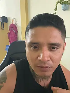 Snapshot of siilvestremx chatting on January 16, 2026, 12:14 am siilvestremx online show from January 16, 2026, 12:14 am