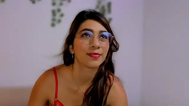 Snapshot of sara_doll77 chatting on April 16, 2026, 7:36 pm sara doll77 online show from April 16, 2026, 7:36 pm