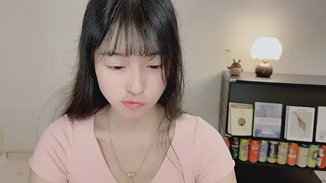Snapshot of Onechestnut chatting on May 27, 2026, 9:06 am Onechestnut online show from May 27, 2026, 9:06 am