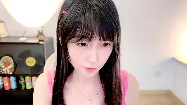 Snapshot of Onechestnut chatting on July 14, 2026, 12:22 pm Onechestnut online show from July 14, 2026, 12:22 pm