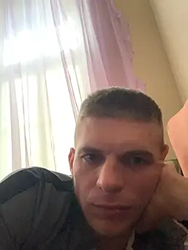 Snapshot of macho1347 chatting on October 4, 2025, 11:19 am macho1347 online show from October 4, 2025, 11:19 am