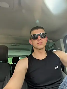 Snapshot of macho1347 chatting on July 10, 2026, 12:30 pm macho1347 online show from July 10, 2026, 12:30 pm