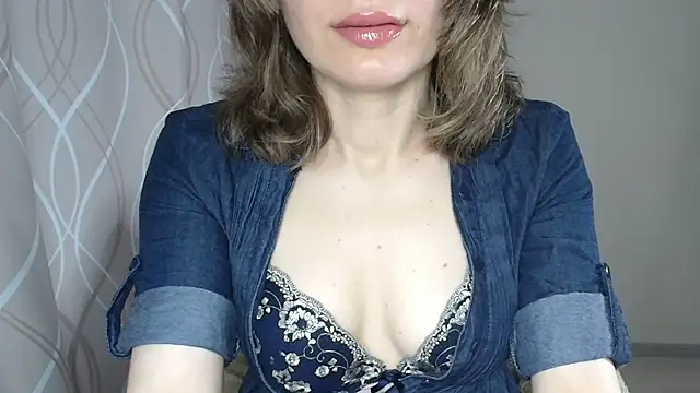 miss  Sophie online show from July 7, 2026, 6:47 am