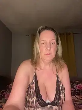 X-Victoria-X online show from March 7, 2026, 3:36 am