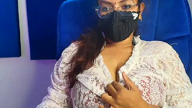 Snapshot of Anjalistar chatting on July 20, 2026, 12:40 pm Anjalistar online show from July 20, 2026, 12:40 pm