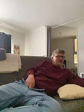 Snapshot of max219 chatting on January 18, 2026, 1:59 pm max219 online show from January 18, 2026, 1:59 pm