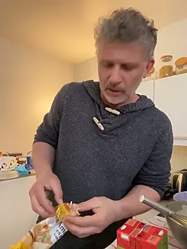 Snapshot of max219 chatting on March 26, 2026, 1:38 pm max219 online show from March 26, 2026, 1:38 pm