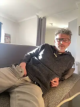 Snapshot of max219 chatting on March 29, 2026, 4:29 pm max219 online show from March 29, 2026, 4:29 pm