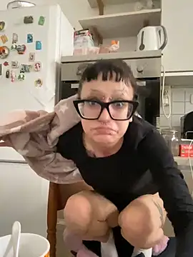 Snapshot of severingratty chatting on October 25, 2025, 6:54 am severingratty online show from October 25, 2025, 6:54 am