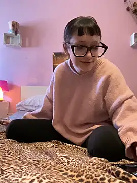 Snapshot of severingratty chatting on November 10, 2025, 8:13 am severingratty online show from November 10, 2025, 8:13 am