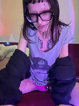 Snapshot of severingratty chatting on March 6, 2026, 12:01 pm severingratty online show from March 6, 2026, 12:01 pm