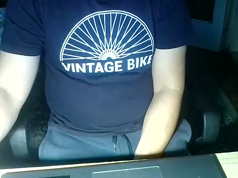 Snapshot of zee06 chatting on October 23, 2025, 3:22 pm zee06 online show from October 23, 2025, 3:22 pm