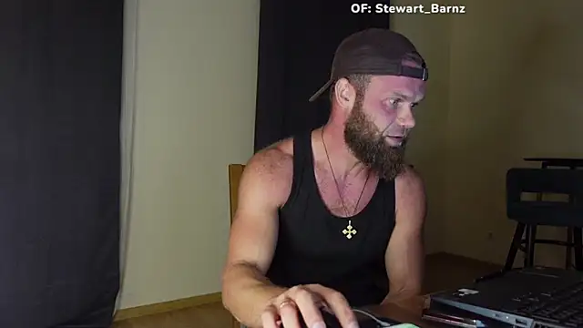 Snapshot of Stewart_Barnz chatting on July 10, 2026, 10:01 pm Stewart Barnz online show from July 10, 2026, 10:01 pm