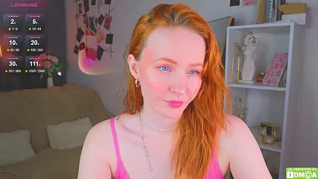 Snapshot of JoyceJones chatting on October 29, 2025, 7:59 pm JoyceJones online show from October 29, 2025, 7:59 pm