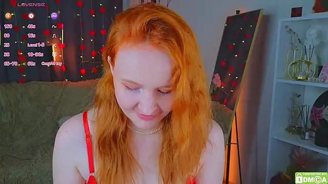 Snapshot of JoyceJones chatting on February 19, 2026, 8:27 pm JoyceJones online show from February 19, 2026, 8:27 pm