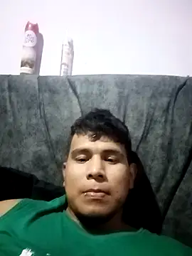 Snapshot of Oscariin96 chatting on March 7, 2026, 3:47 am Oscariin96 online show from March 7, 2026, 3:47 am