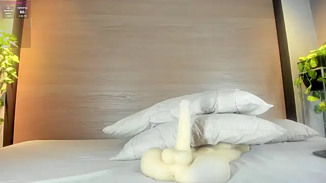 alexamonroe  online show from January 18, 2026, 5:17 pm