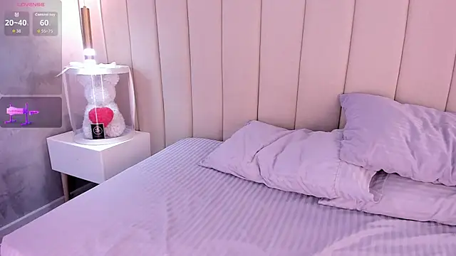 alexamonroe  online show from July 26, 2026, 5:31 pm