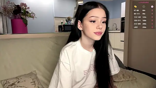 Snapshot of KateHardcastle chatting on October 1, 2025, 1:28 pm KateHardcastle online show from October 1, 2025, 1:28 pm