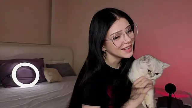 Snapshot of KateHardcastle chatting on October 24, 2025, 6:26 pm KateHardcastle online show from October 24, 2025, 6:26 pm