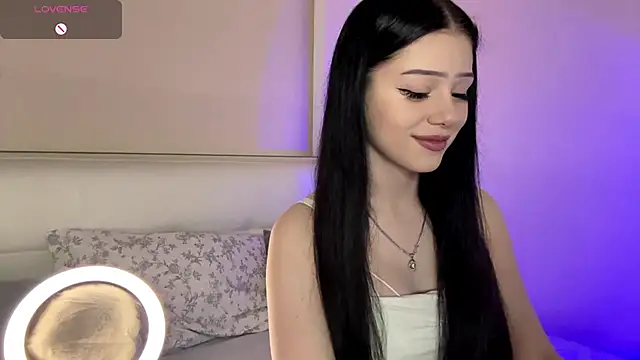 Snapshot of KateHardcastle chatting on November 2, 2025, 3:25 pm KateHardcastle online show from November 2, 2025, 3:25 pm