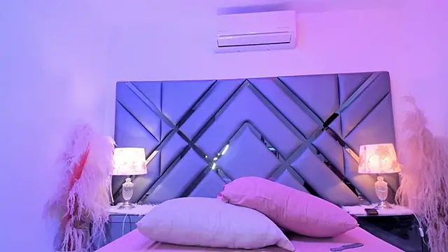 Milan LewisS online show from March 4, 2026, 1:17 pm