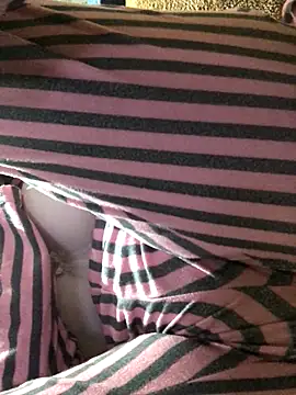 AlevNaz online show from December 21, 2025, 1:02 am