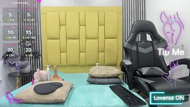 Snapshot of bryonycutee chatting on September 30, 2025, 12:54 pm bryonycutee online show from September 30, 2025, 12:54 pm