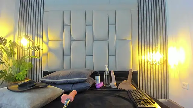 Snapshot of bryonycutee chatting on November 29, 2025, 1:47 pm bryonycutee online show from November 29, 2025, 1:47 pm