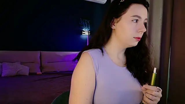 Snapshot of Di_na_Bell chatting on May 23, 2026, 9:24 am Di na Bell online show from May 23, 2026, 9:24 am