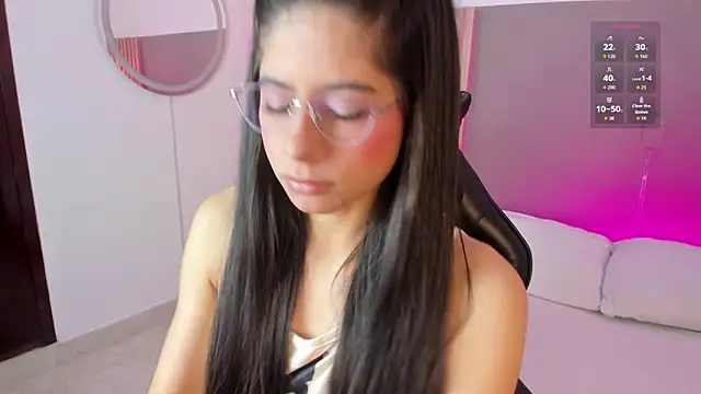 Snapshot of carlina_15 chatting on May 27, 2026, 12:24 pm carlina 15 online show from May 27, 2026, 12:24 pm