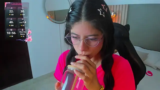 Snapshot of carlina_15 chatting on June 10, 2026, 12:37 pm carlina 15 online show from June 10, 2026, 12:37 pm