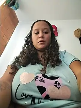 Snapshot of You-sexy-starr chatting on May 27, 2026, 4:04 pm You-sexy-starr online show from May 27, 2026, 4:04 pm