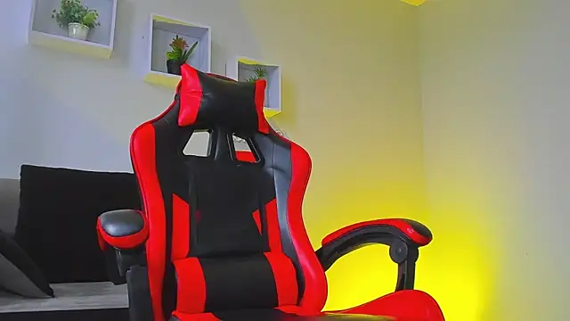 DIMITRI MASTEER online show from October 5, 2025, 4:49 pm