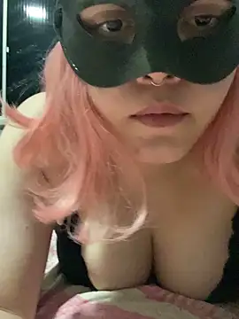 loveloly  online show from March 29, 2026, 5:07 am