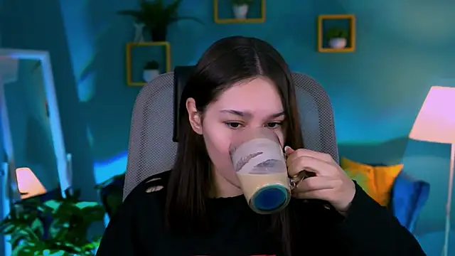 Snapshot of KimClarks_ chatting on November 9, 2025, 2:37 pm KimClarks online show from November 9, 2025, 2:37 pm