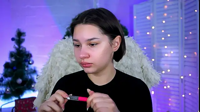 KimClarks  online show from January 15, 2026, 11:48 am