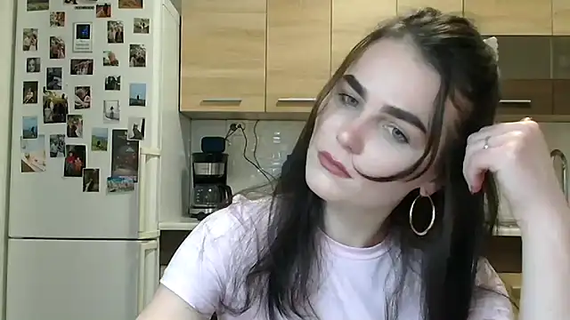 Snapshot of Silviaa_a chatting on December 20, 2025, 8:05 pm Silviaa a online show from December 20, 2025, 8:05 pm