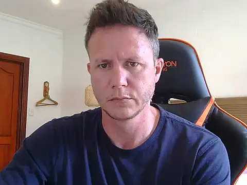 Snapshot of TroyDieselXXX chatting on November 26, 2025, 7:31 am TroyDieselXXX online show from November 26, 2025, 7:31 am