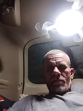 Snapshot of helldonk chatting on October 23, 2025, 12:21 am helldonk online show from October 23, 2025, 12:21 am