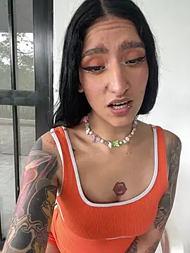 Scaarlettfox online show from February 19, 2026, 6:37 pm