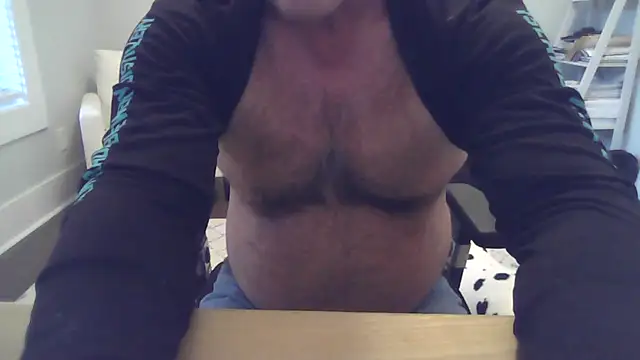 cyclone1212 online show from November 16, 2025, 11:49 am